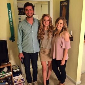 Meet your Posher, Laura